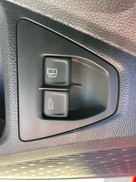 used 2023 Volkswagen Jetta car, priced at $20,932