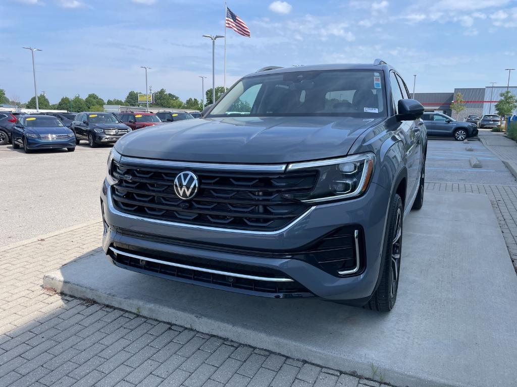 new 2025 Volkswagen Atlas car, priced at $50,577