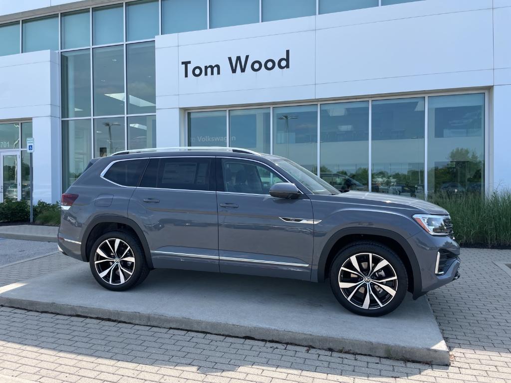 new 2025 Volkswagen Atlas car, priced at $50,577