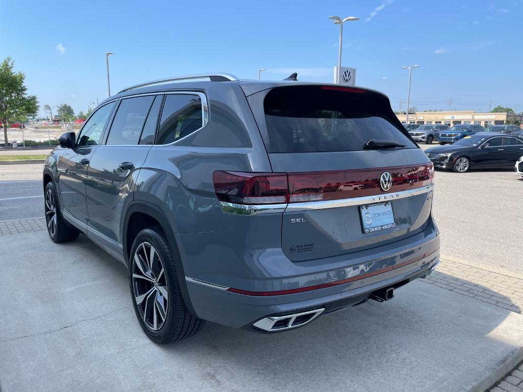 new 2025 Volkswagen Atlas car, priced at $50,577