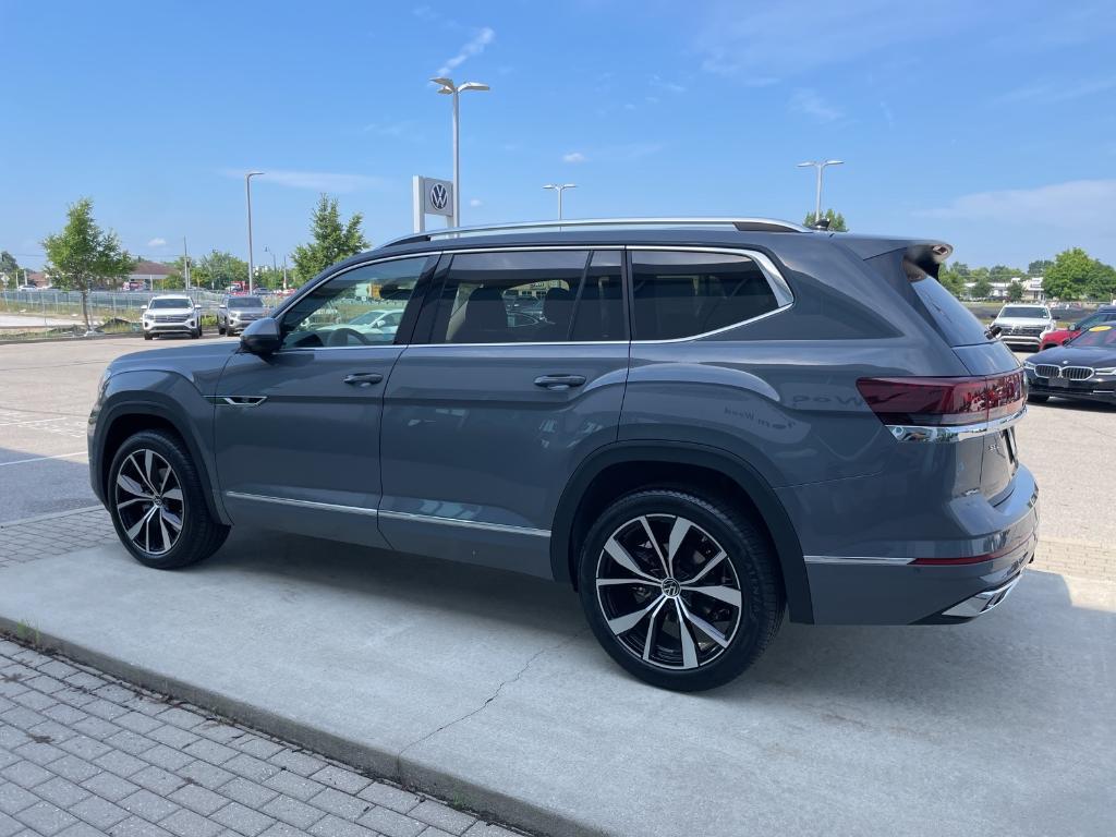 new 2025 Volkswagen Atlas car, priced at $50,577