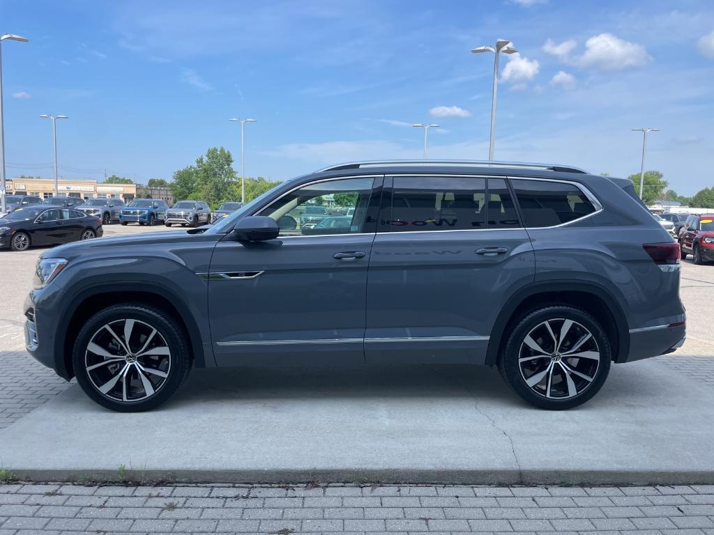 new 2025 Volkswagen Atlas car, priced at $50,577