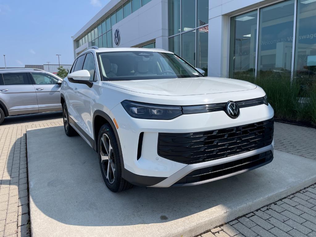 new 2025 Volkswagen Tiguan car, priced at $34,034