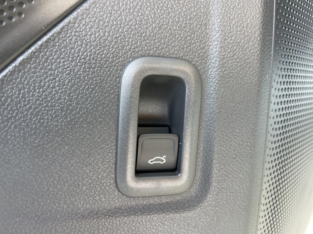 new 2025 Volkswagen Tiguan car, priced at $34,034