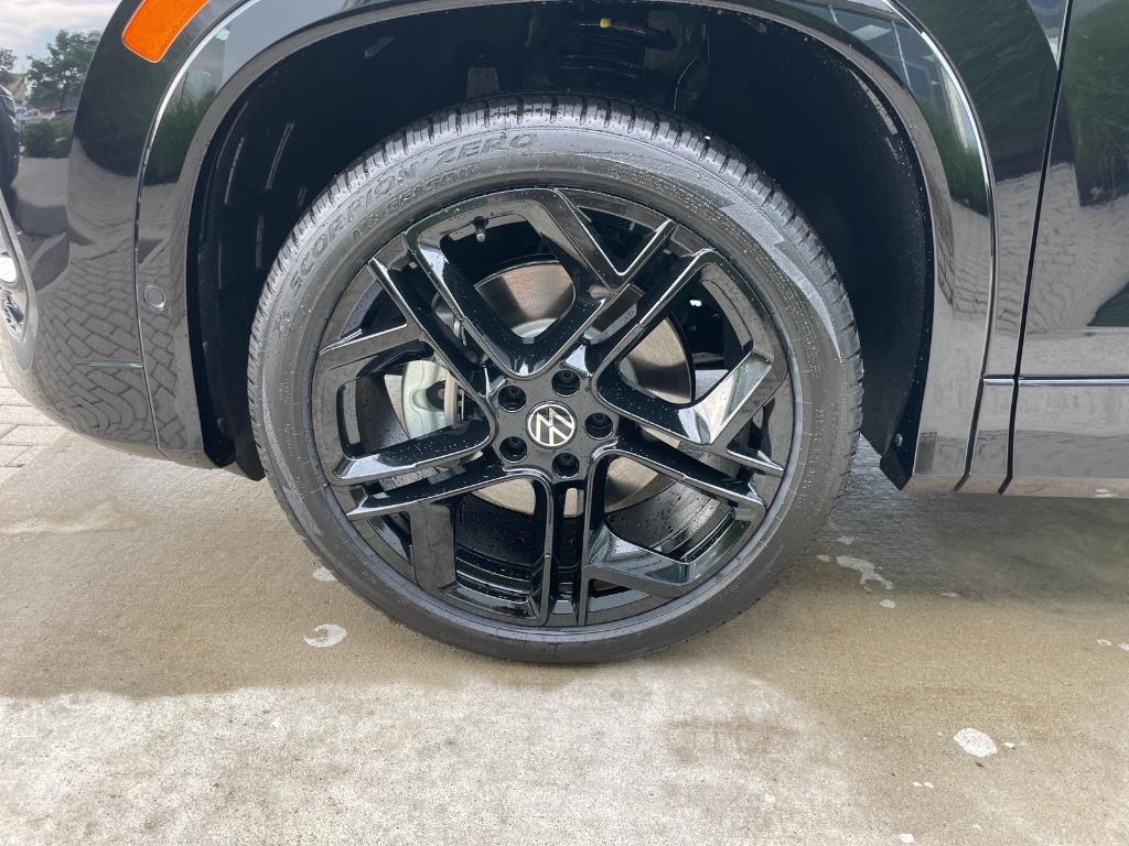 new 2025 Volkswagen Tiguan car, priced at $38,626