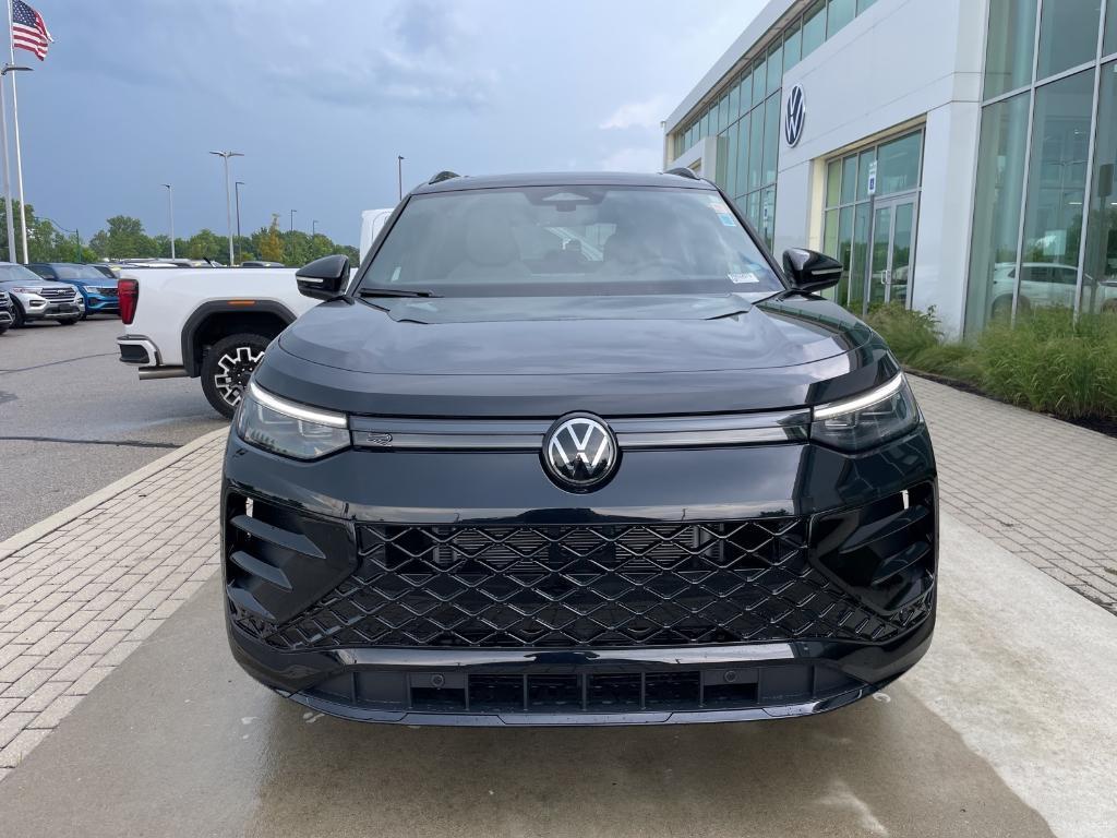 new 2025 Volkswagen Tiguan car, priced at $38,626
