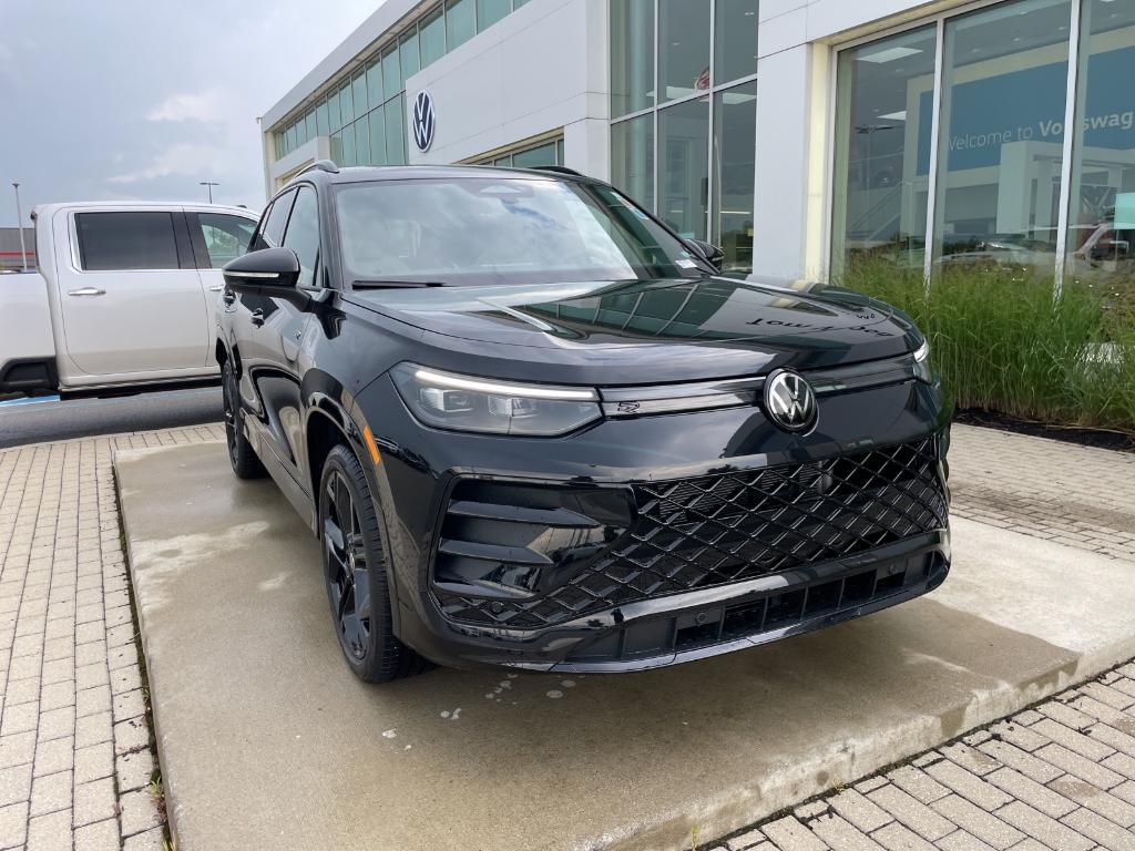 new 2025 Volkswagen Tiguan car, priced at $38,626