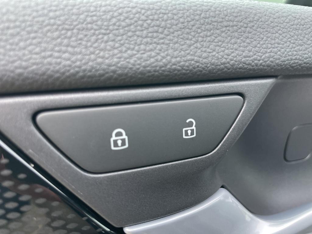 new 2025 Volkswagen Tiguan car, priced at $38,626