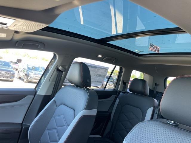 new 2025 Volkswagen Atlas car, priced at $44,680