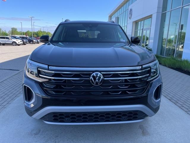 new 2025 Volkswagen Atlas car, priced at $44,680