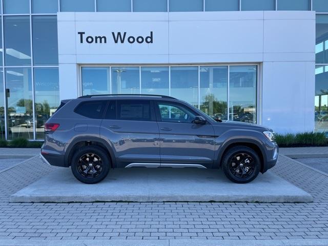 new 2025 Volkswagen Atlas car, priced at $44,680
