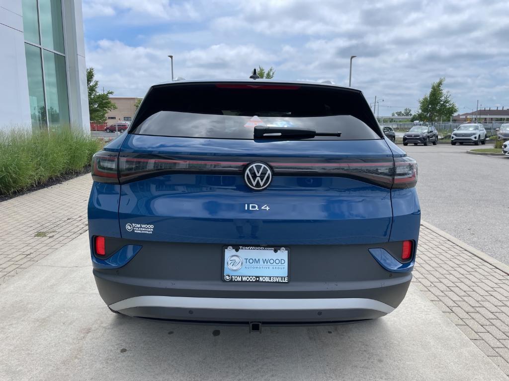 new 2025 Volkswagen ID.4 car, priced at $52,028