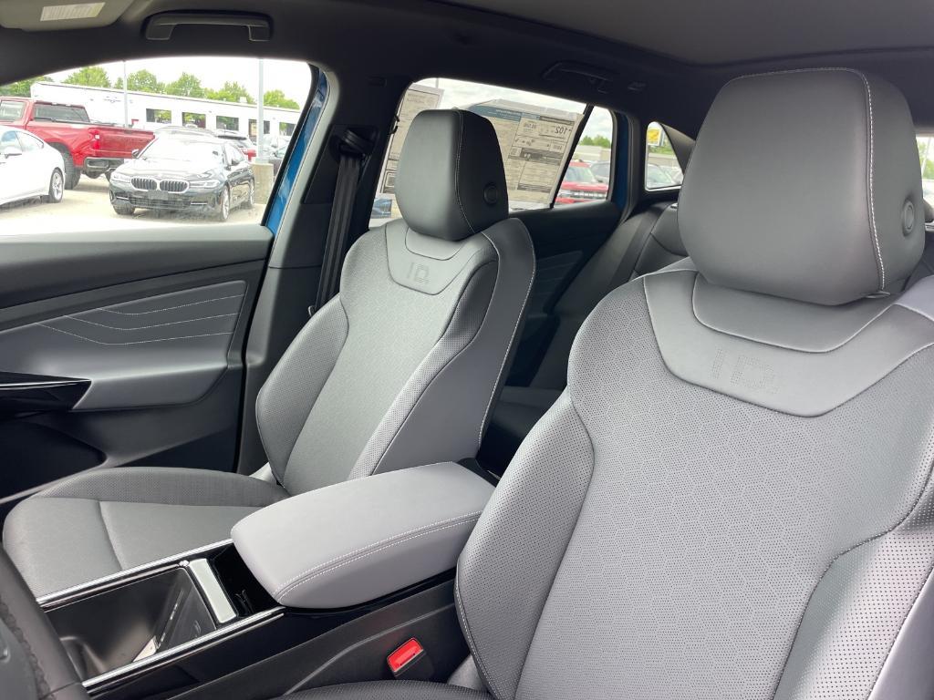 new 2025 Volkswagen ID.4 car, priced at $52,028