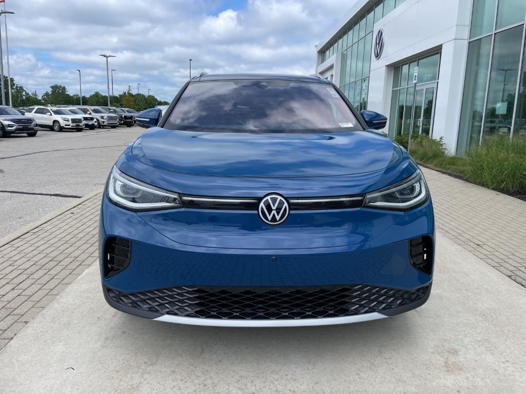 new 2025 Volkswagen ID.4 car, priced at $52,028