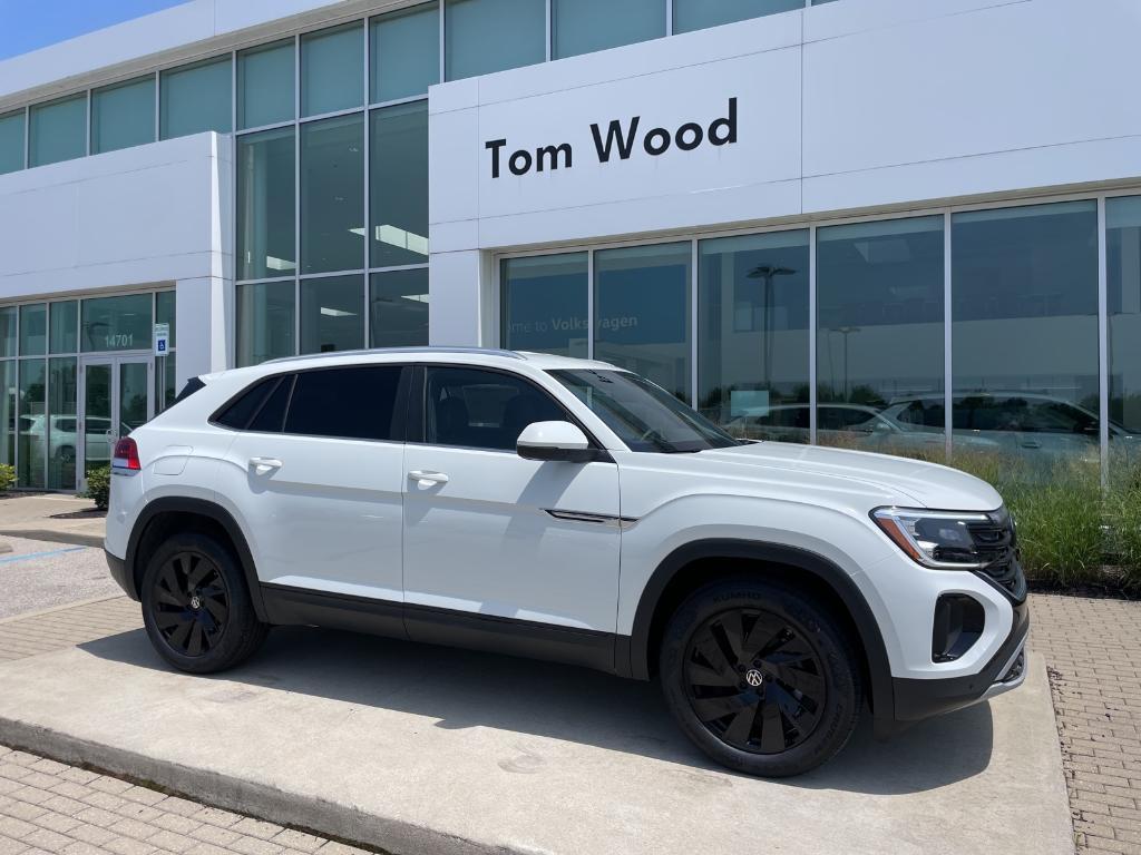 new 2025 Volkswagen Atlas Cross Sport car, priced at $43,711