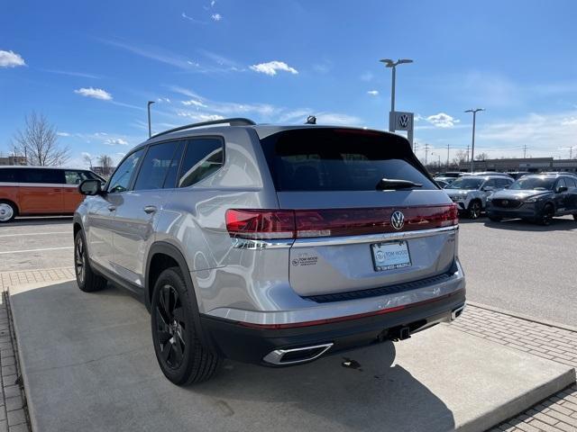new 2025 Volkswagen Atlas car, priced at $48,052