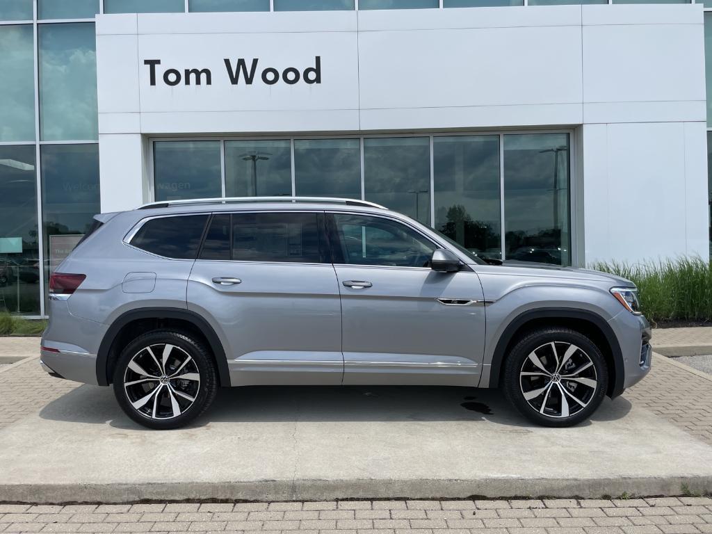 new 2025 Volkswagen Atlas car, priced at $50,766
