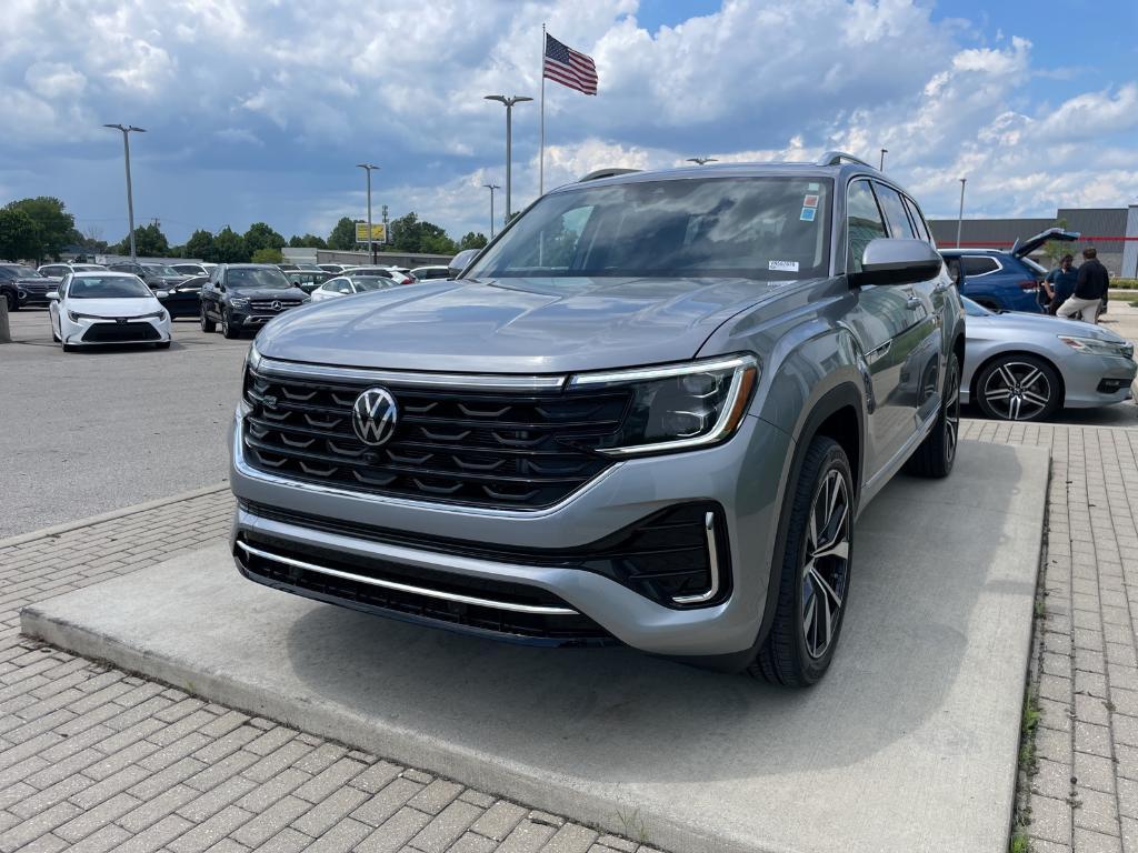 new 2025 Volkswagen Atlas car, priced at $50,766