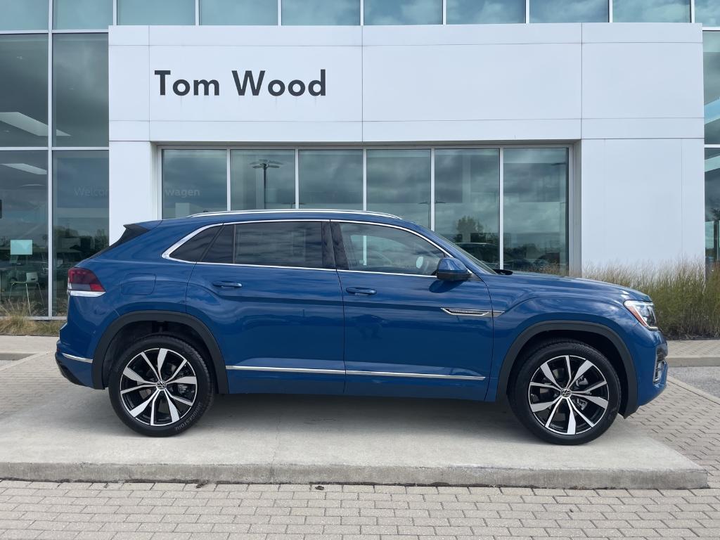 new 2026 Volkswagen Atlas Cross Sport car