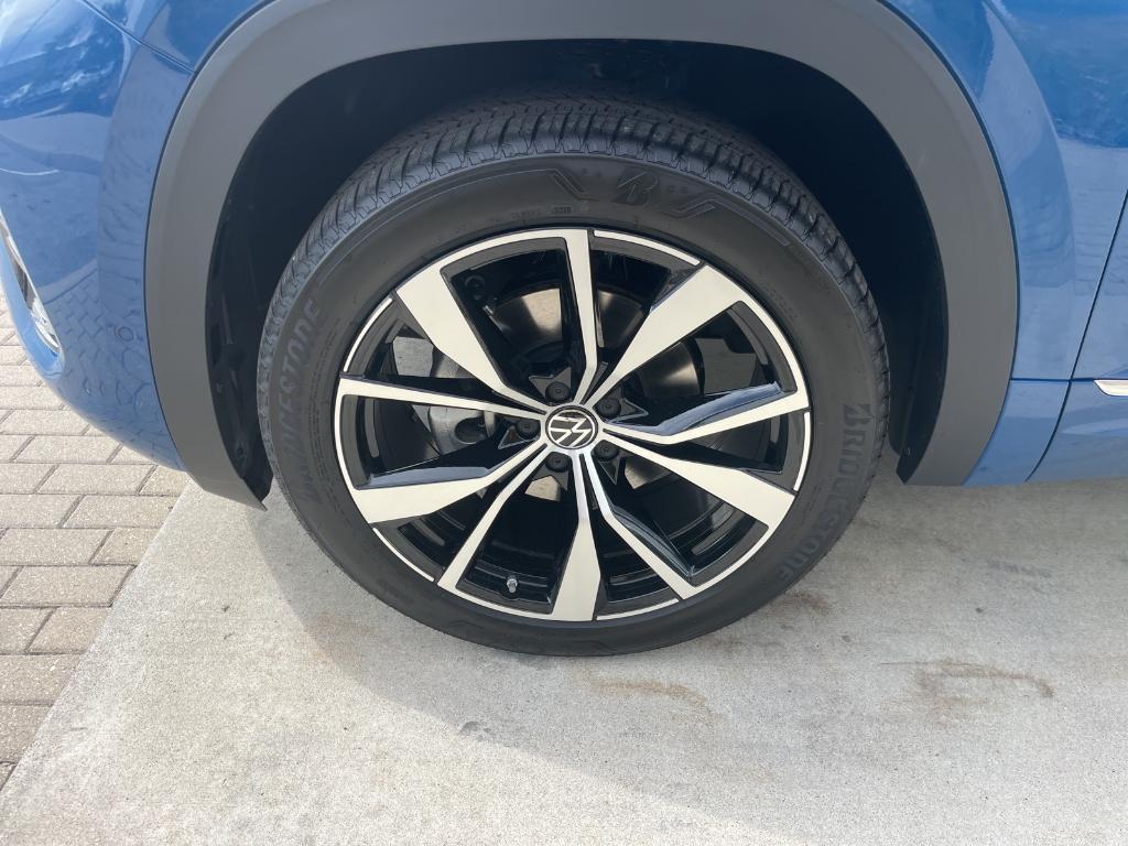 new 2026 Volkswagen Atlas Cross Sport car