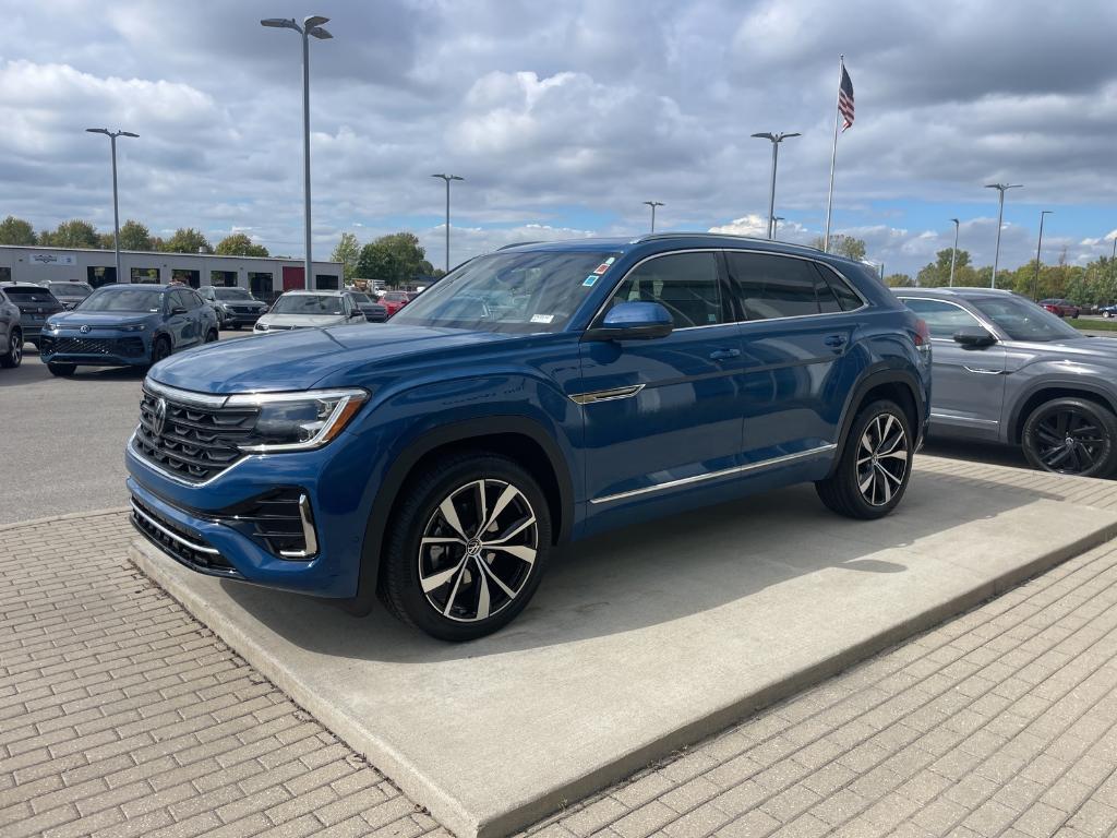 new 2026 Volkswagen Atlas Cross Sport car