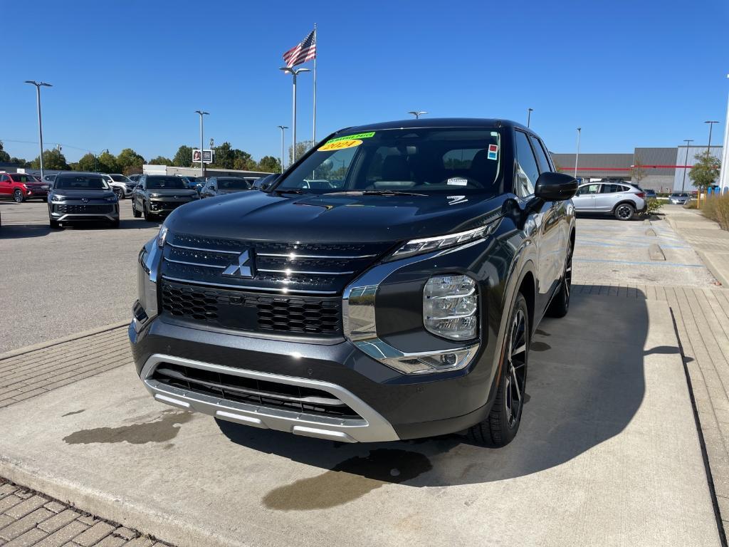 used 2024 Mitsubishi Outlander car, priced at $26,888