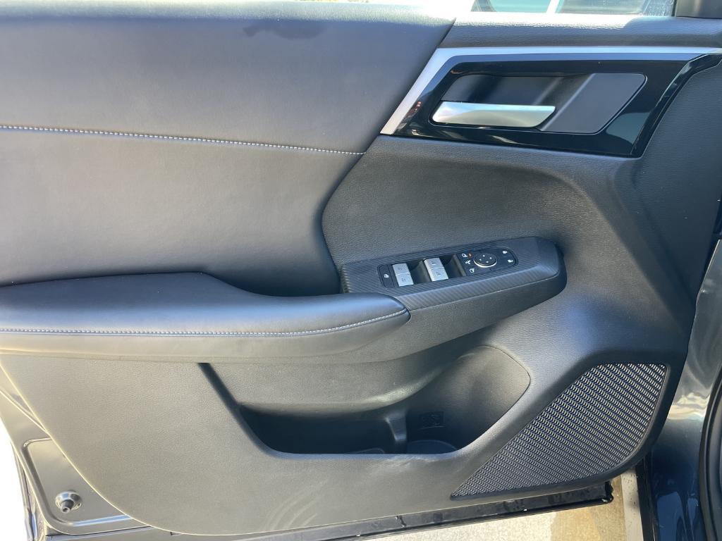 used 2024 Mitsubishi Outlander car, priced at $26,888
