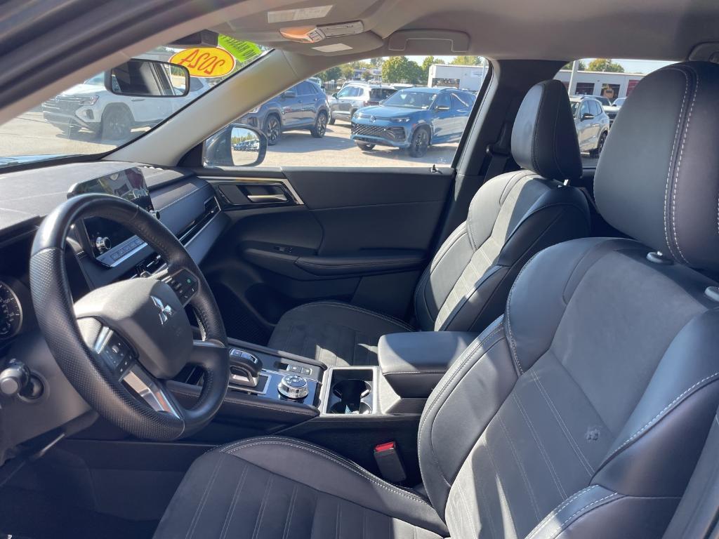 used 2024 Mitsubishi Outlander car, priced at $26,888