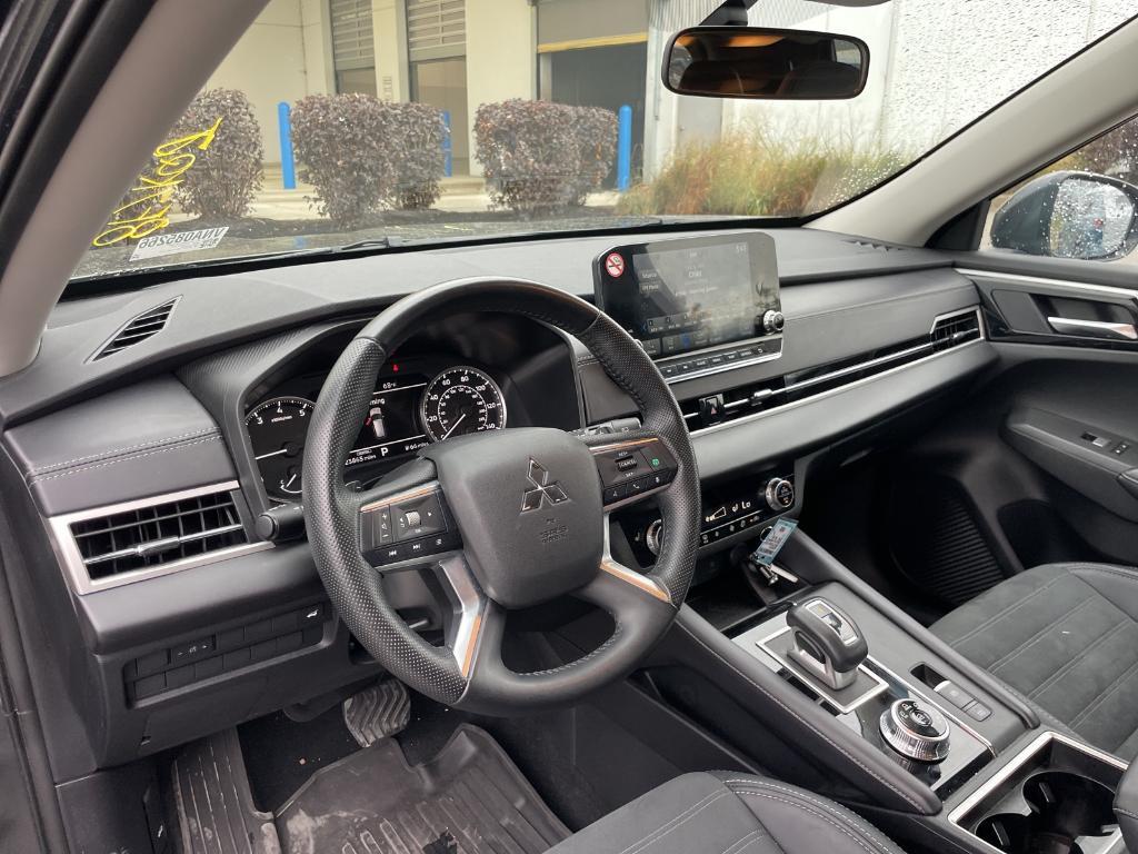 used 2024 Mitsubishi Outlander car, priced at $28,407