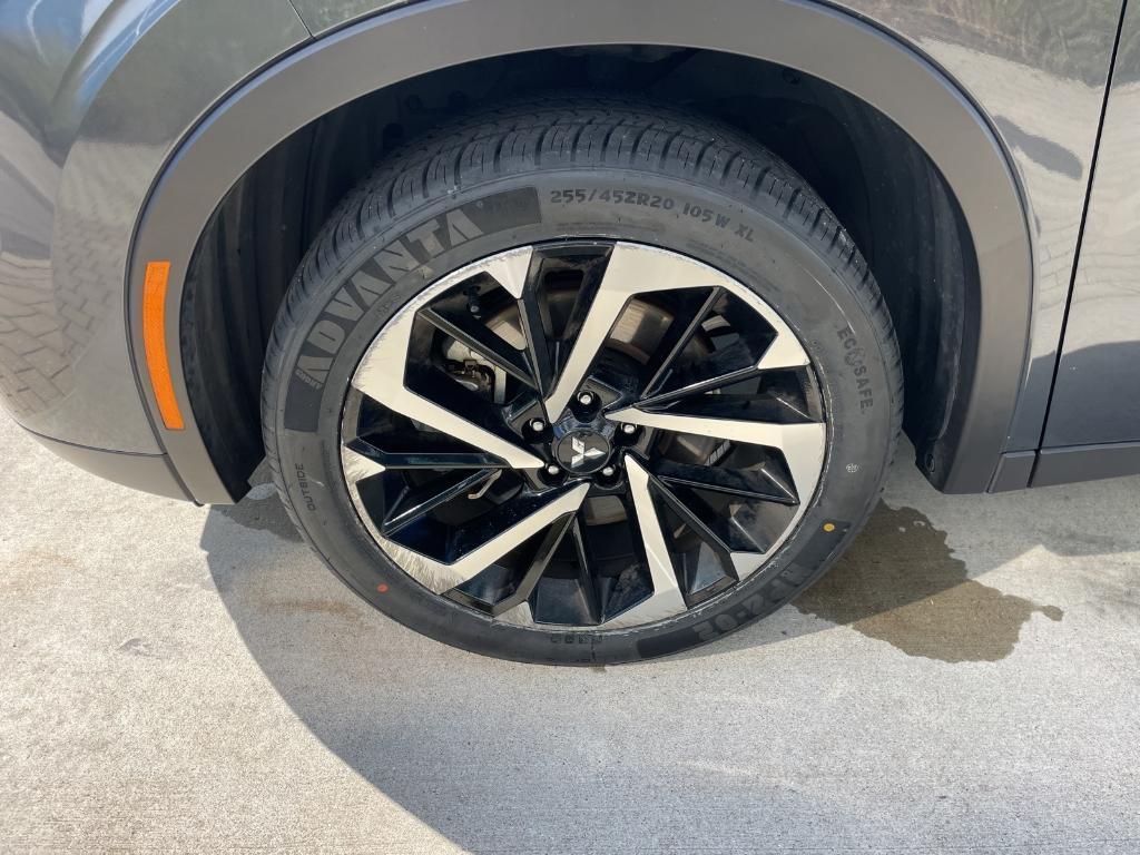 used 2024 Mitsubishi Outlander car, priced at $26,888