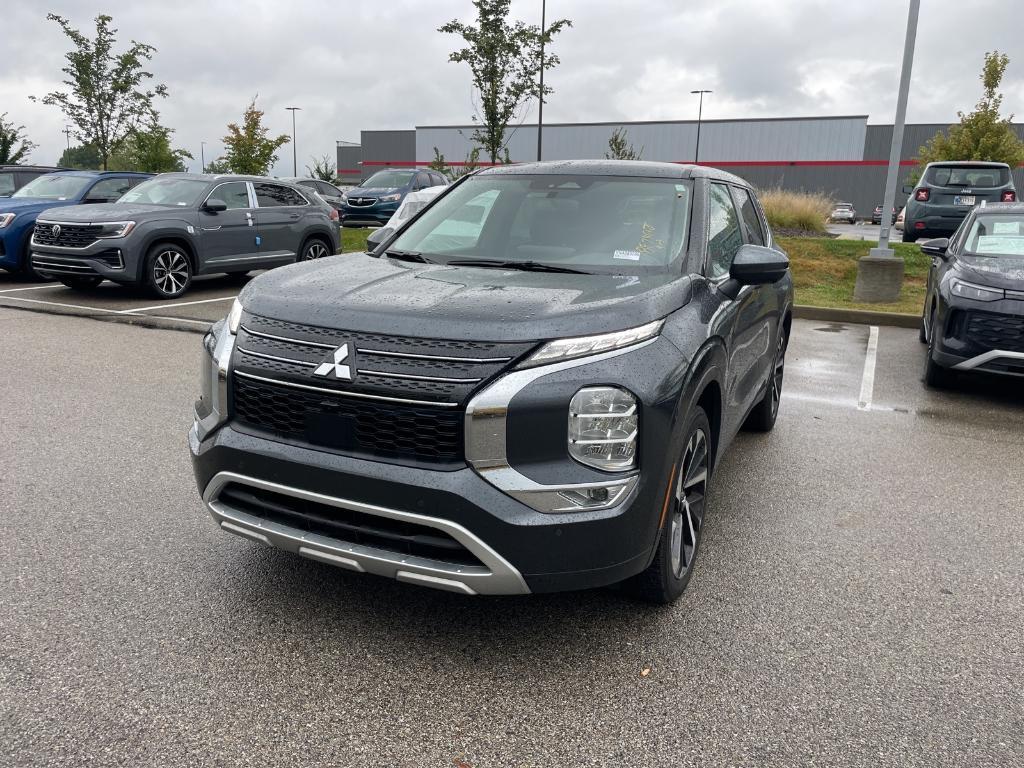 used 2024 Mitsubishi Outlander car, priced at $28,407