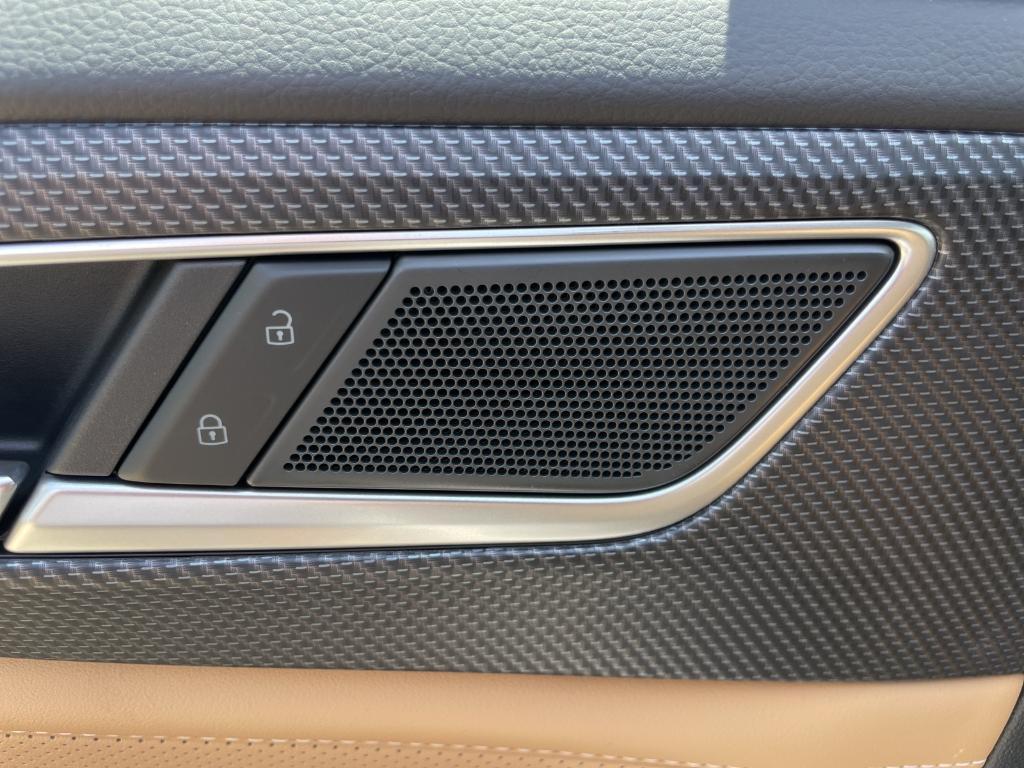 new 2025 Volkswagen Atlas Cross Sport car, priced at $46,026
