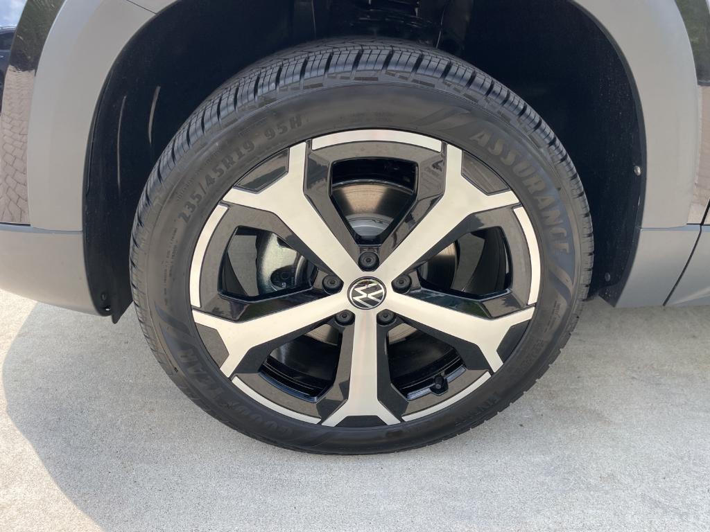 new 2025 Volkswagen Taos car, priced at $33,943