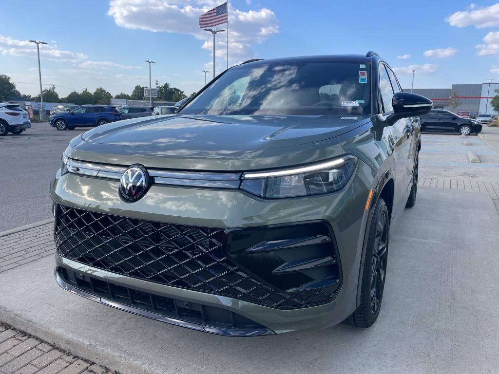 new 2025 Volkswagen Tiguan car, priced at $39,486