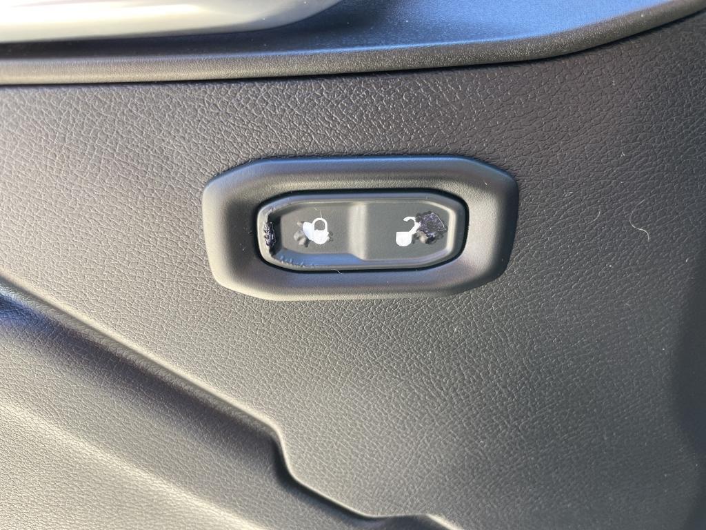 used 2019 Jeep Wrangler Unlimited car, priced at $28,312