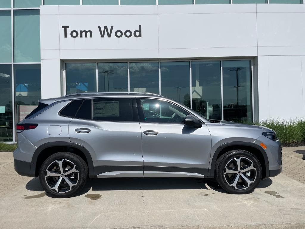 new 2025 Volkswagen Tiguan car, priced at $33,002
