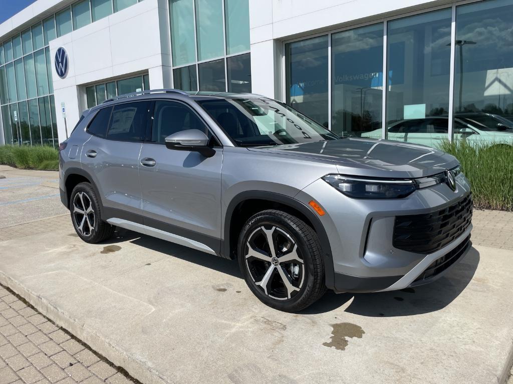 new 2025 Volkswagen Tiguan car, priced at $33,002