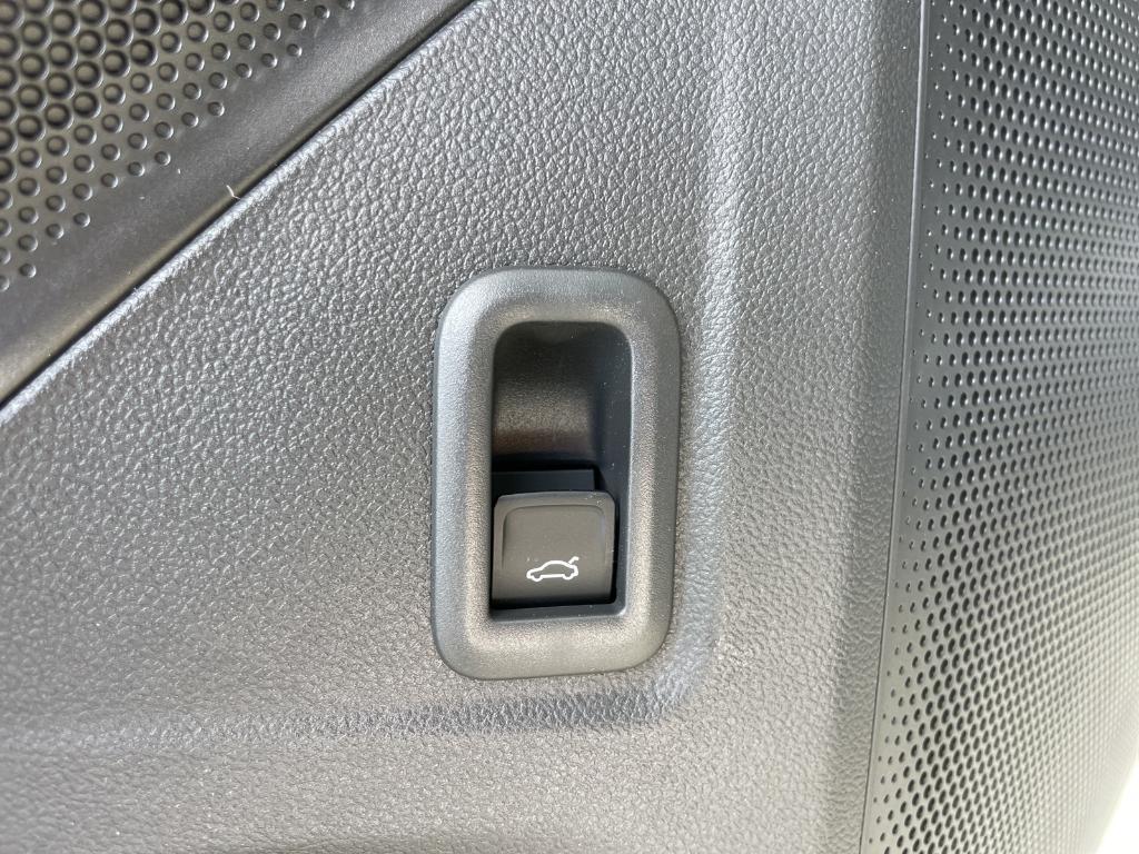 new 2025 Volkswagen Tiguan car, priced at $32,300