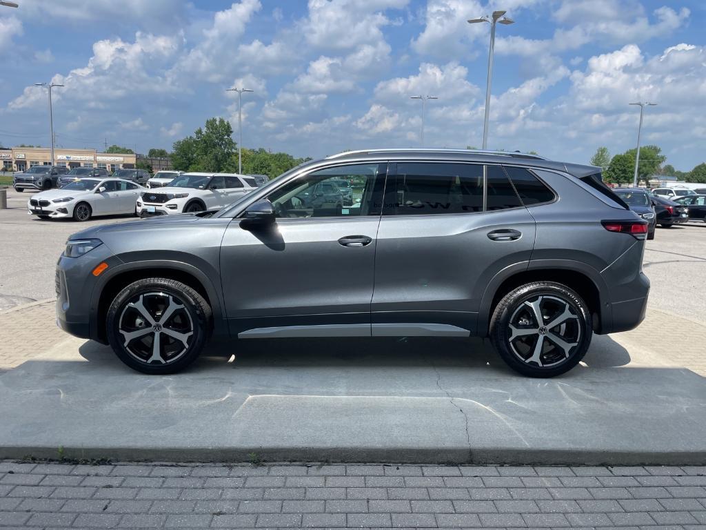 new 2025 Volkswagen Tiguan car, priced at $32,300