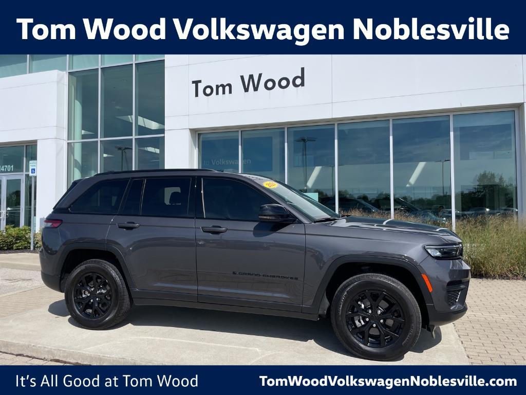 used 2024 Jeep Grand Cherokee car, priced at $39,249