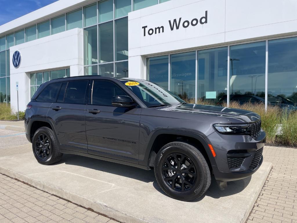 used 2024 Jeep Grand Cherokee car, priced at $39,249