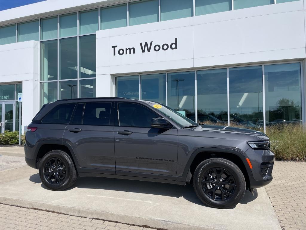 used 2024 Jeep Grand Cherokee car, priced at $39,249