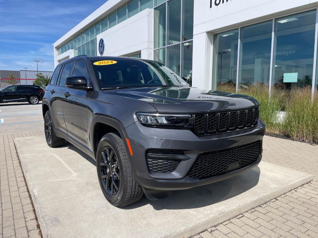 used 2024 Jeep Grand Cherokee car, priced at $39,249