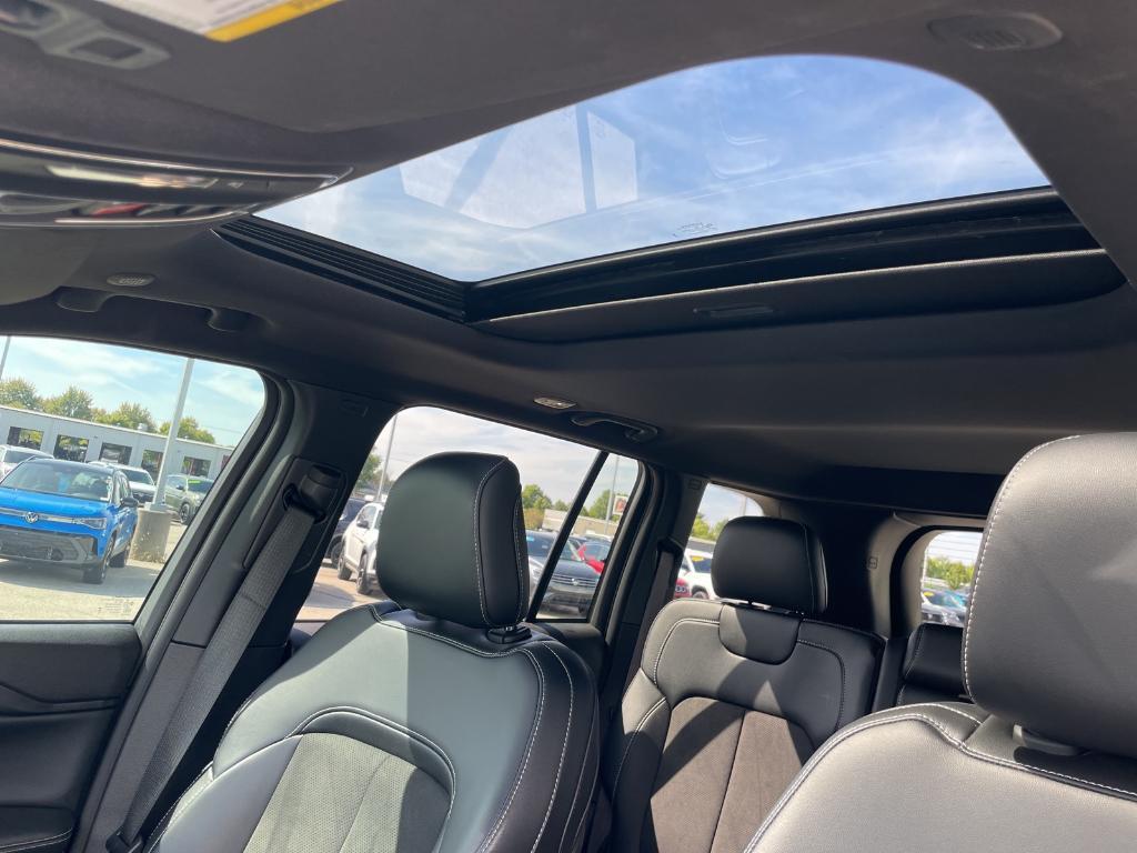used 2024 Jeep Grand Cherokee car, priced at $39,249