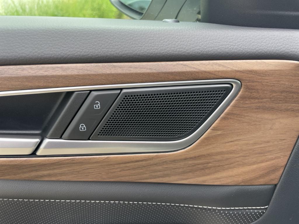 new 2025 Volkswagen Atlas car, priced at $41,529
