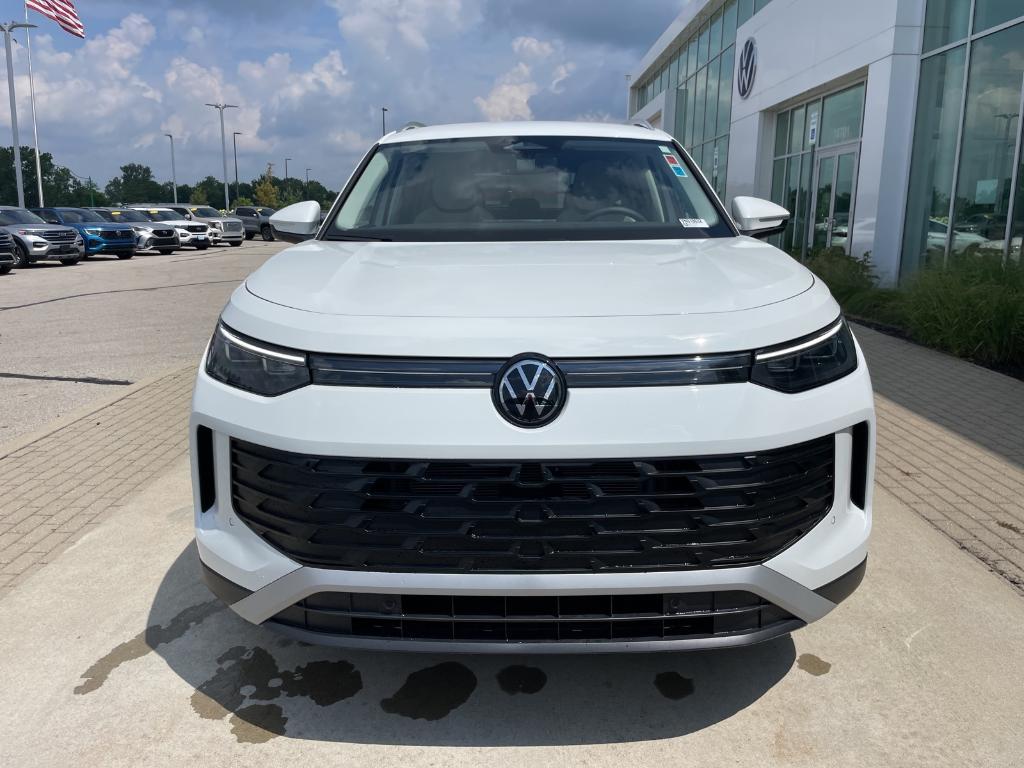 new 2025 Volkswagen Tiguan car, priced at $33,002