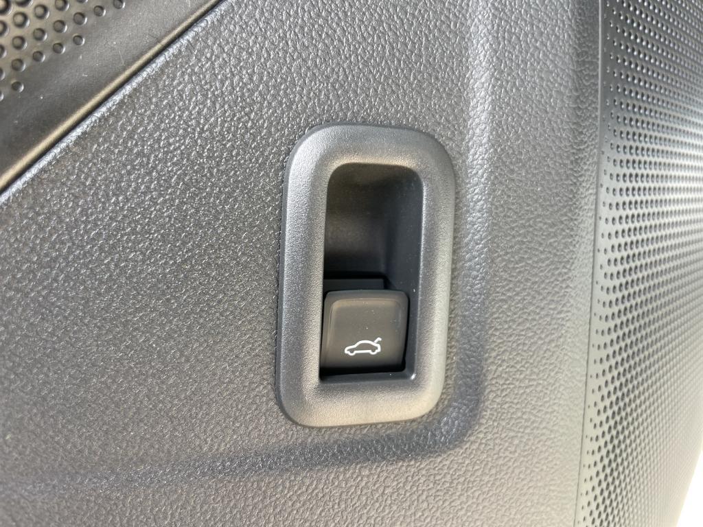 new 2025 Volkswagen Tiguan car, priced at $33,002