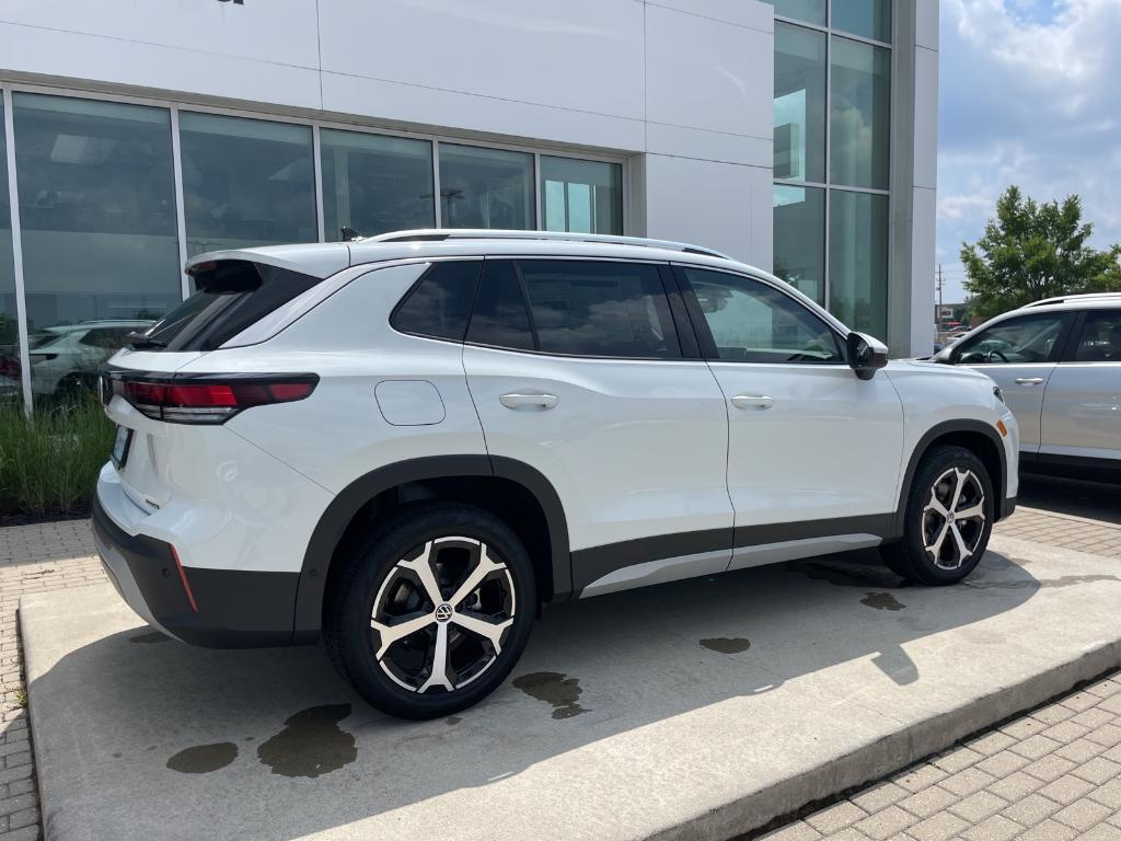 new 2025 Volkswagen Tiguan car, priced at $33,002