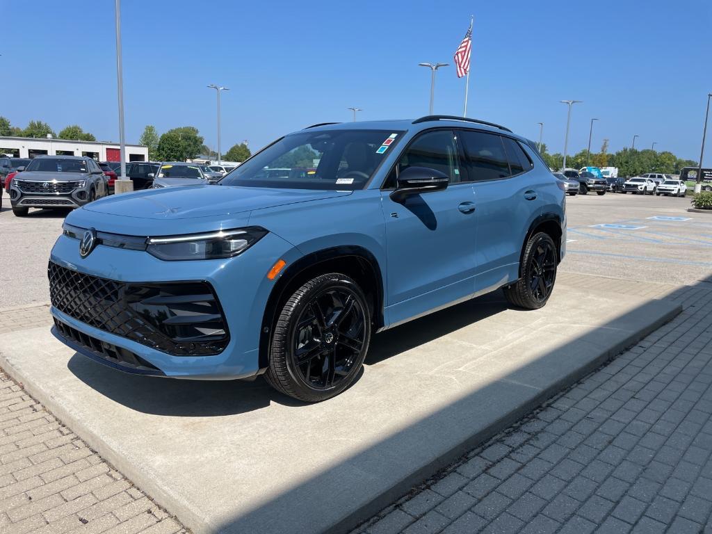 new 2025 Volkswagen Tiguan car, priced at $39,831