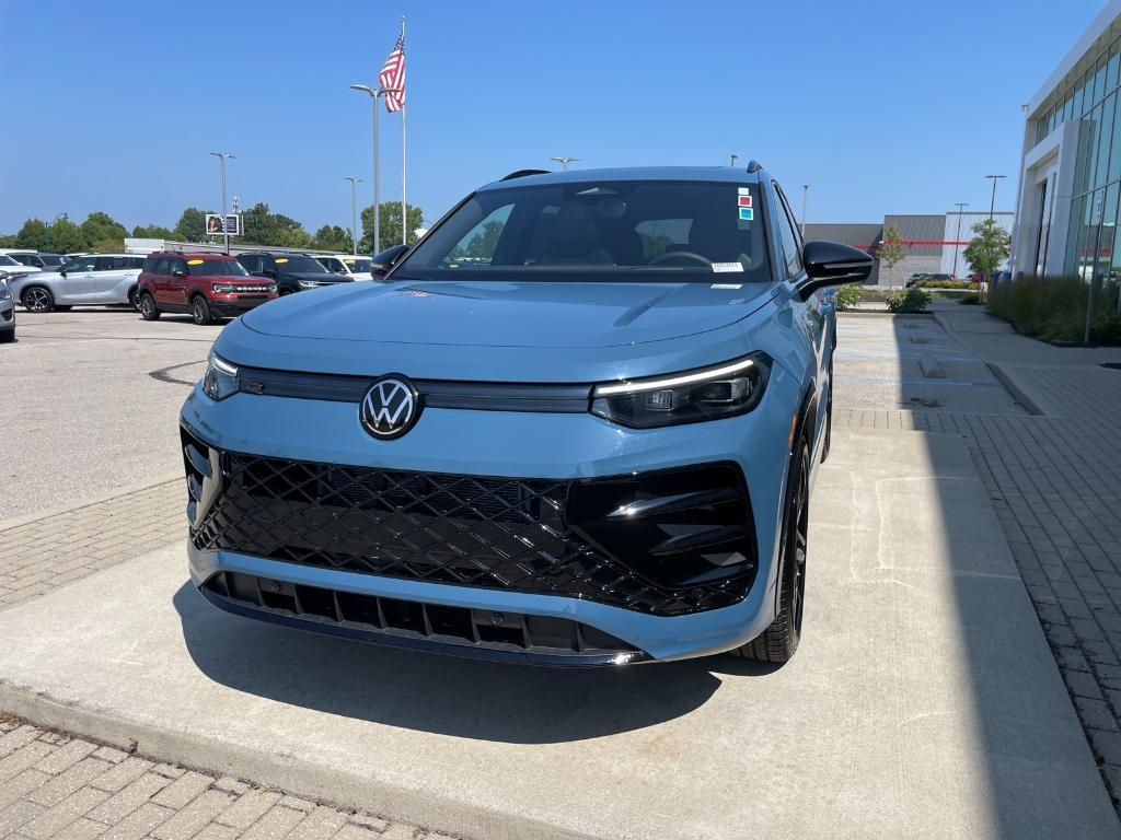 new 2025 Volkswagen Tiguan car, priced at $39,831